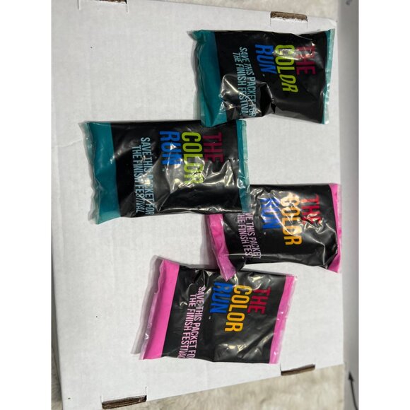 The Color Run Holi Powder pink and blue 4 packs - Picture 3 of 4